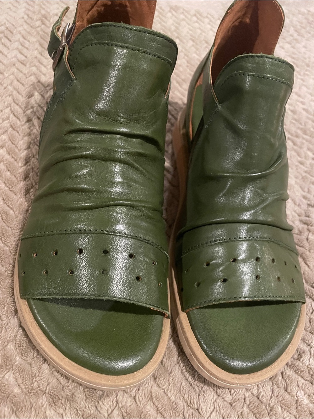 Mix Mooz Cara Olive Leather Sandals - Picture 10 of 10
